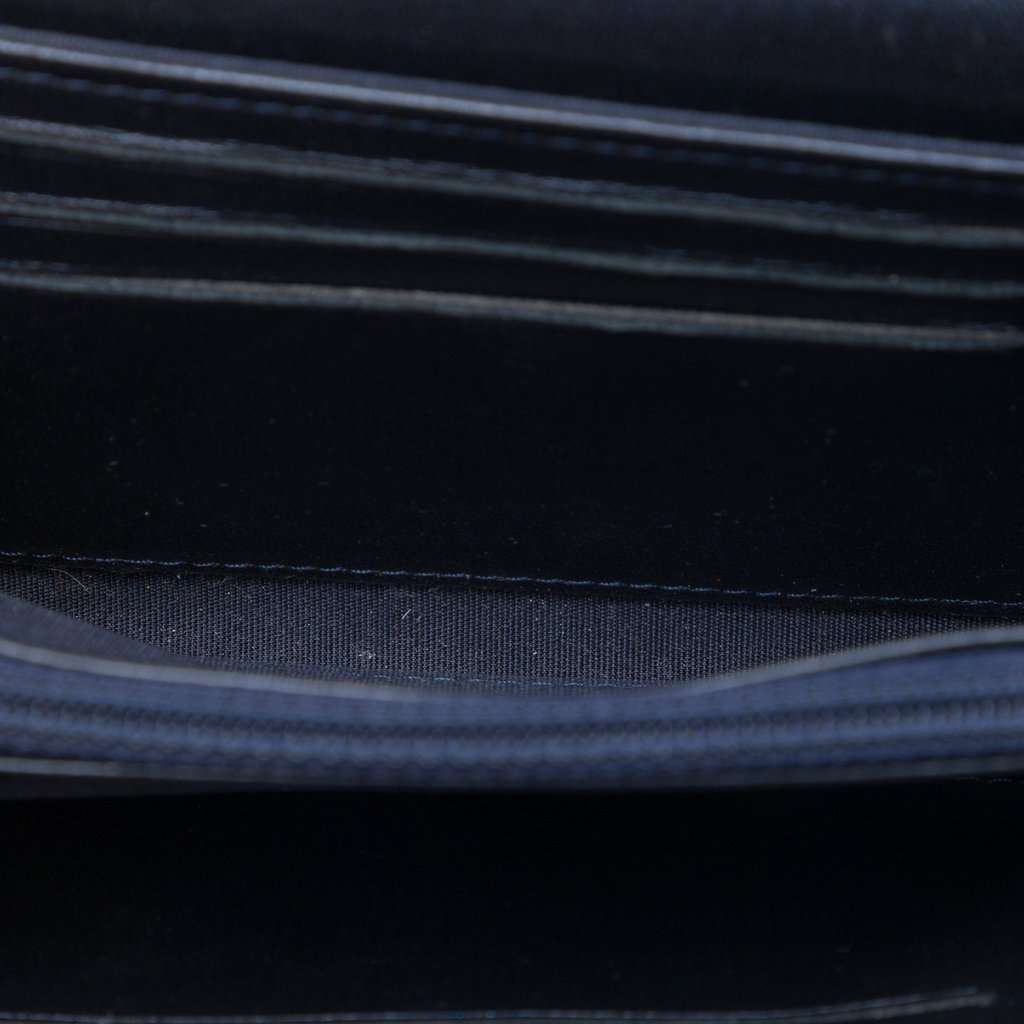 Chanel CC Chevron Lambskin Studded Wallet On Chain Blue Leather Very good condition - Model View