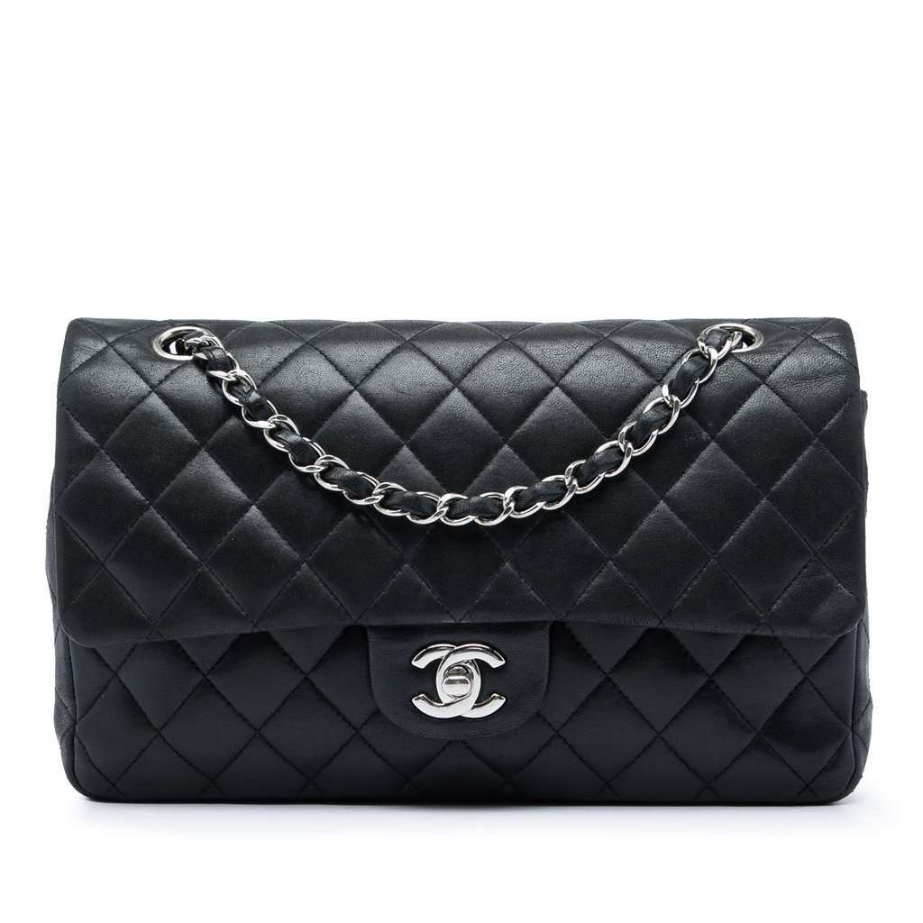 Chanel Medium Classic Lambskin Double Flap Black Leather Good condition - Front View