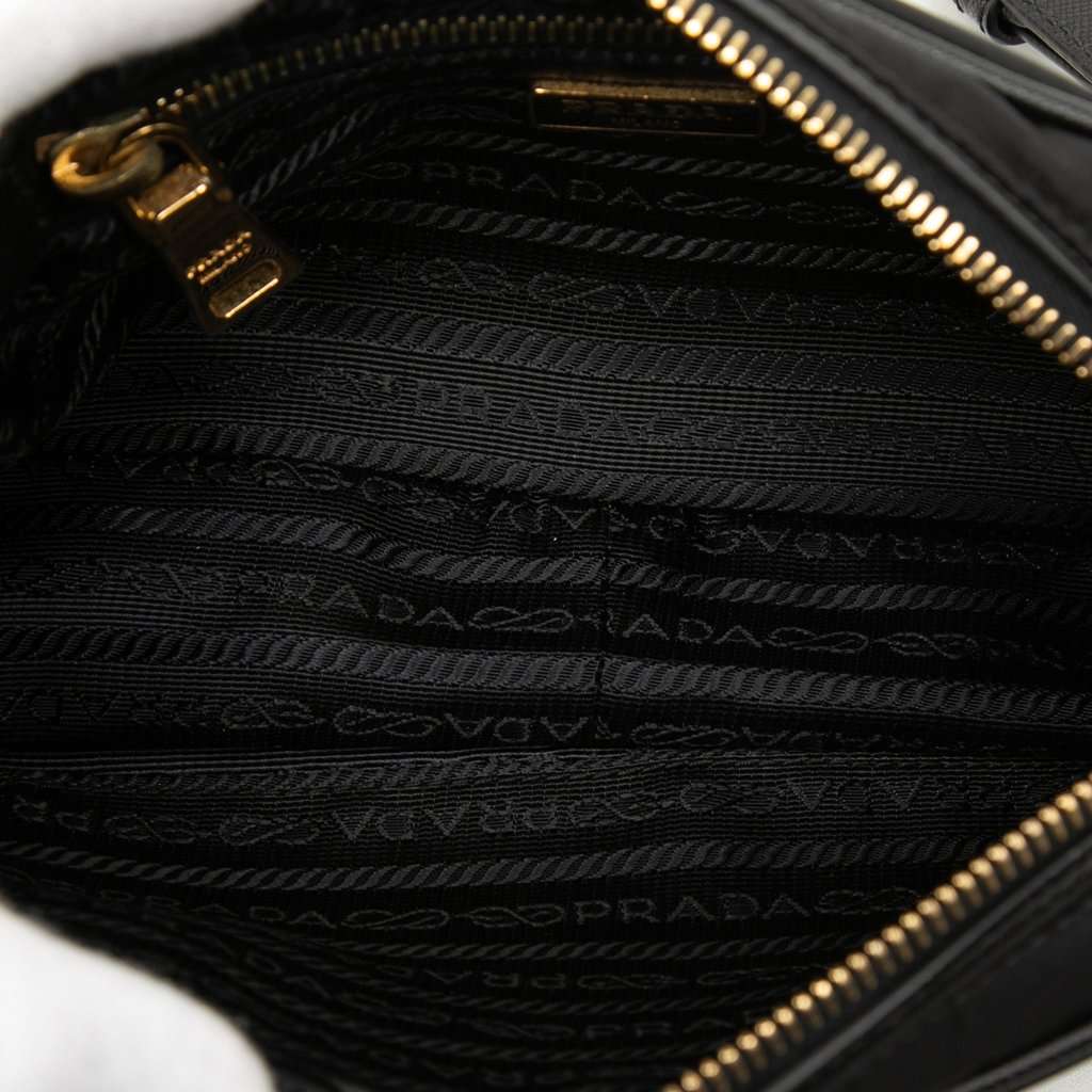 Prada Small Tessuto Front Pocket Camera Bag Black Very good - Model View