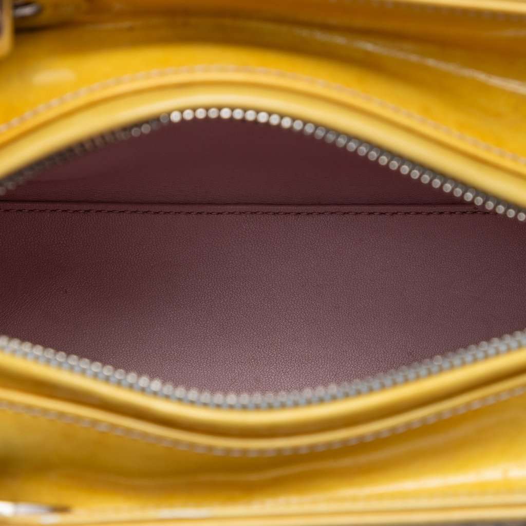 Dior Medium Ombre Patent Cannage Lady Dior Yellow Leather Very good condition - Model View