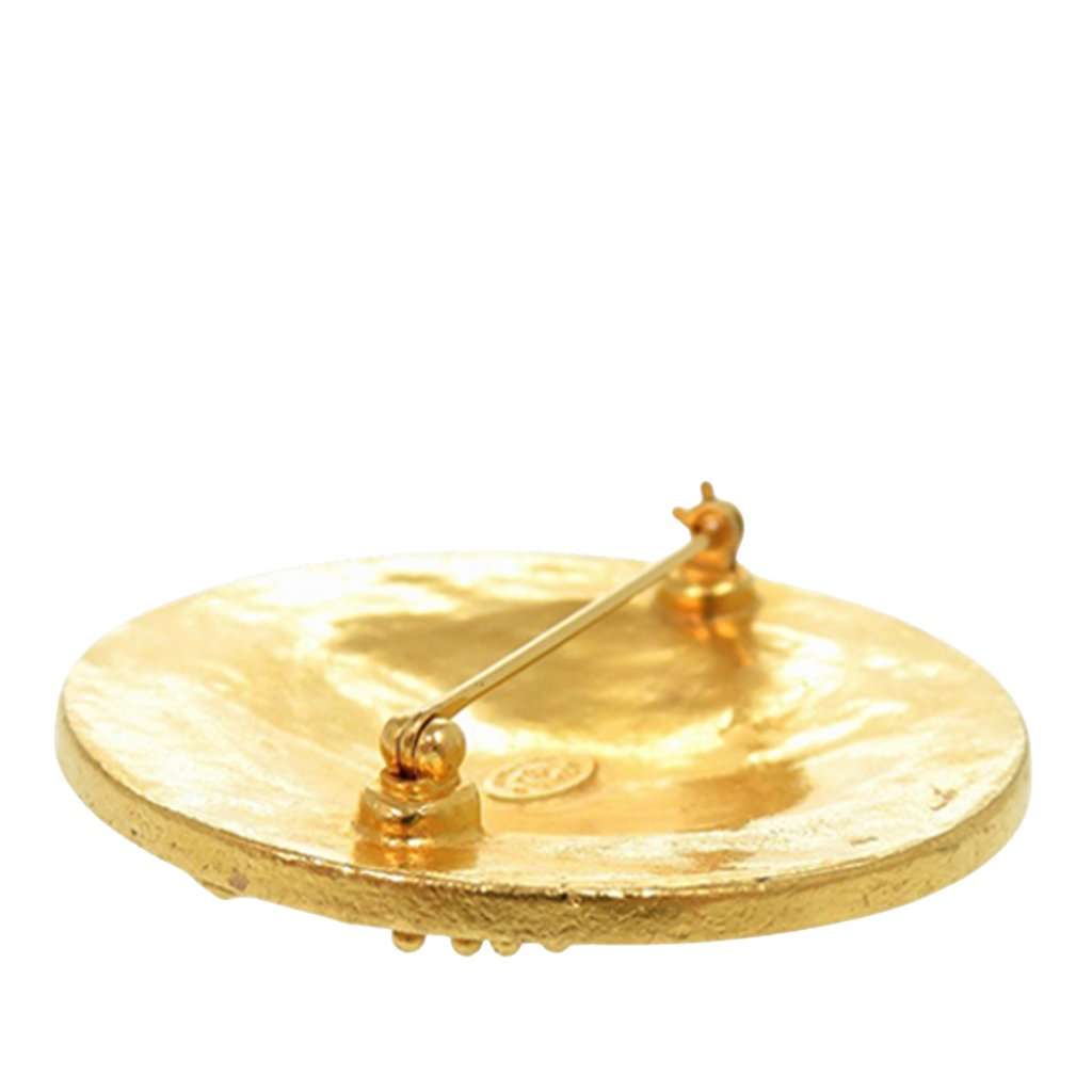Chanel CC Gold Plated Medallion Pin Brooch Gold Metal Very good condition - Box View