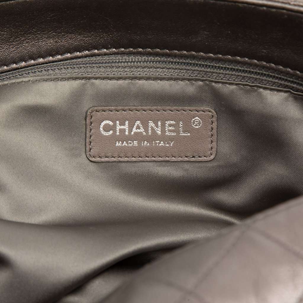 Chanel Quilted Metallic Lambskin Sharpei Flap MultiColor Leather Very good condition - Box View