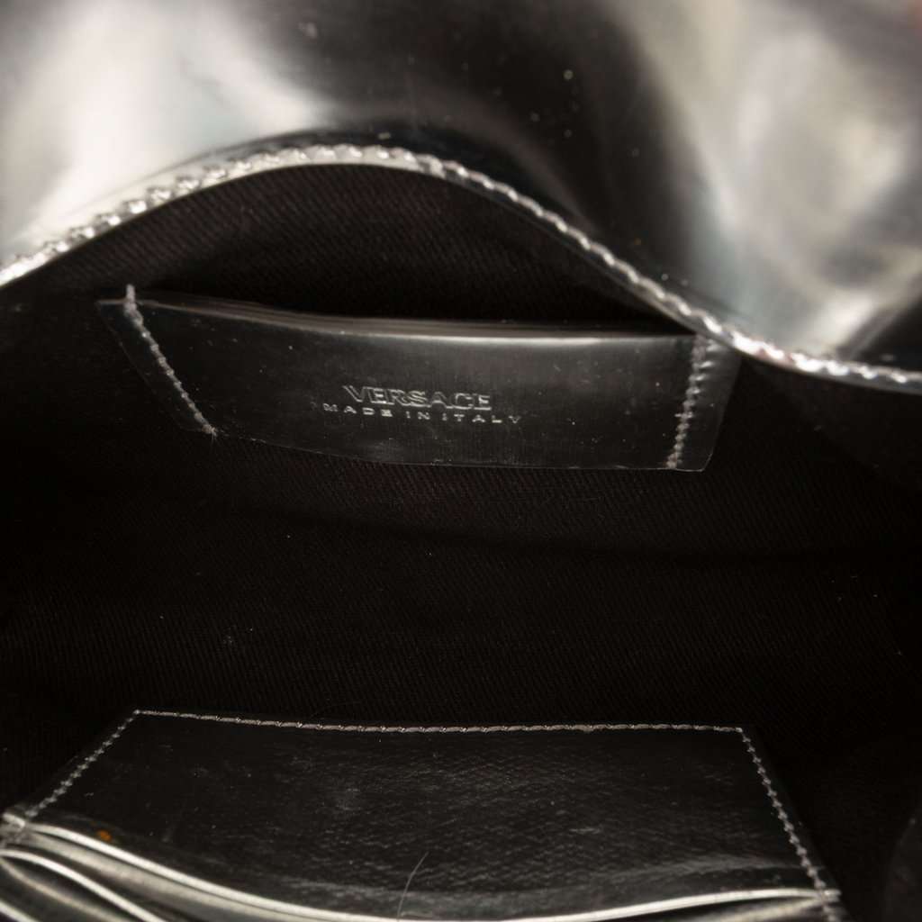 Versace Metallic Calfskin La Medusa Biggie Belt Bag Silver Leather Very good condition - Model View