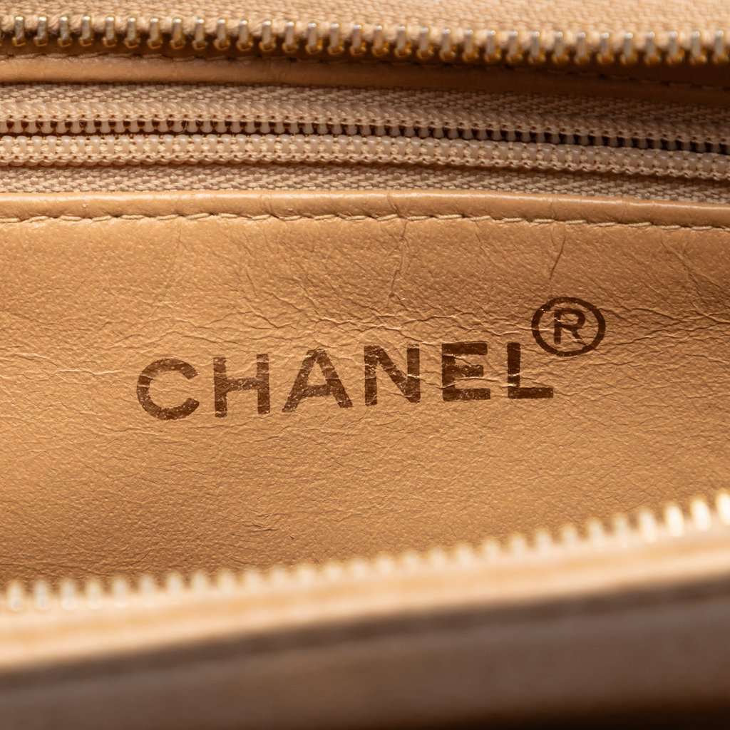 Chanel CC Caviar Turn Lock Tote Beige Leather Very good condition - Box View