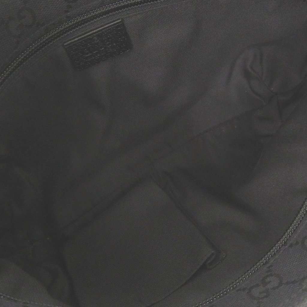 Gucci GG Canvas Web Crossbody Black Very good - Model View