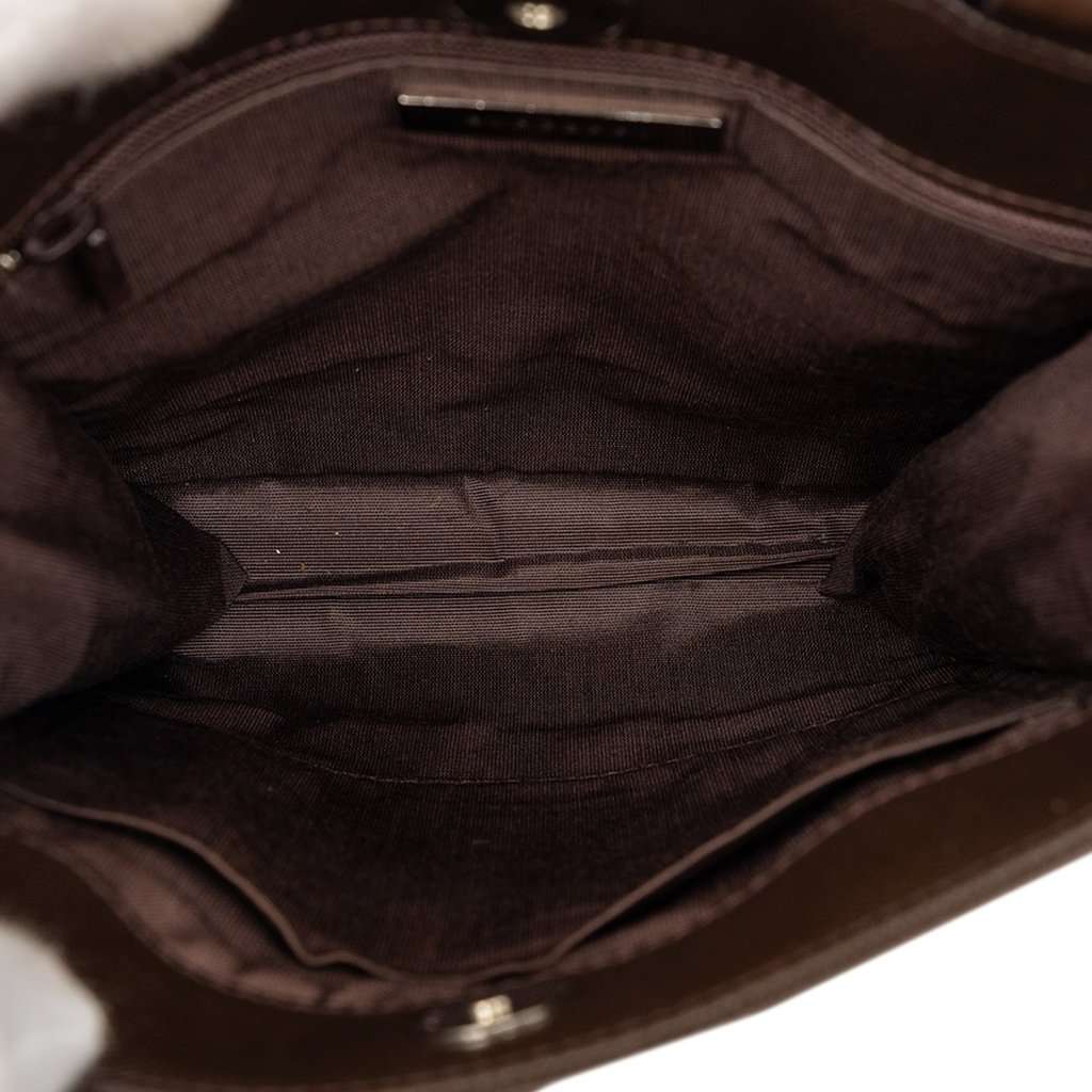 Burberry House Check Canvas Crossbody Beige Very good condition - Model View