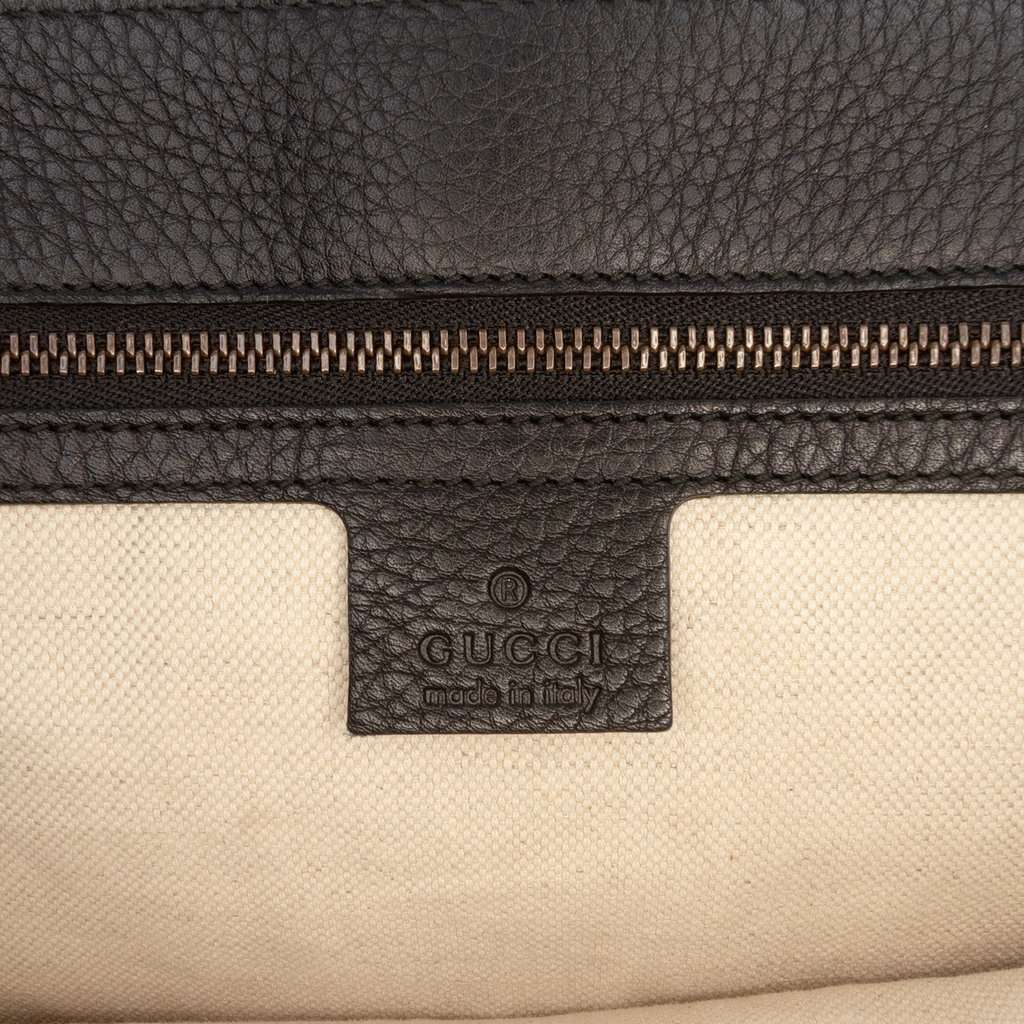 Gucci Large GG Marmont Pebbled Calfskin Flap Shoulder Bag Black Leather Very good condition - Box View