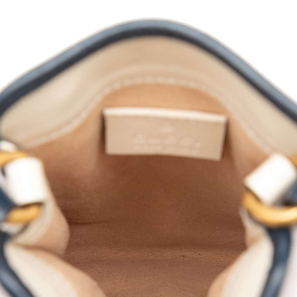 Gucci GG Marmont Matelasse Diagonal Calfskin Torchon Phone Holder Crossbody White Leather Very good - Model View
