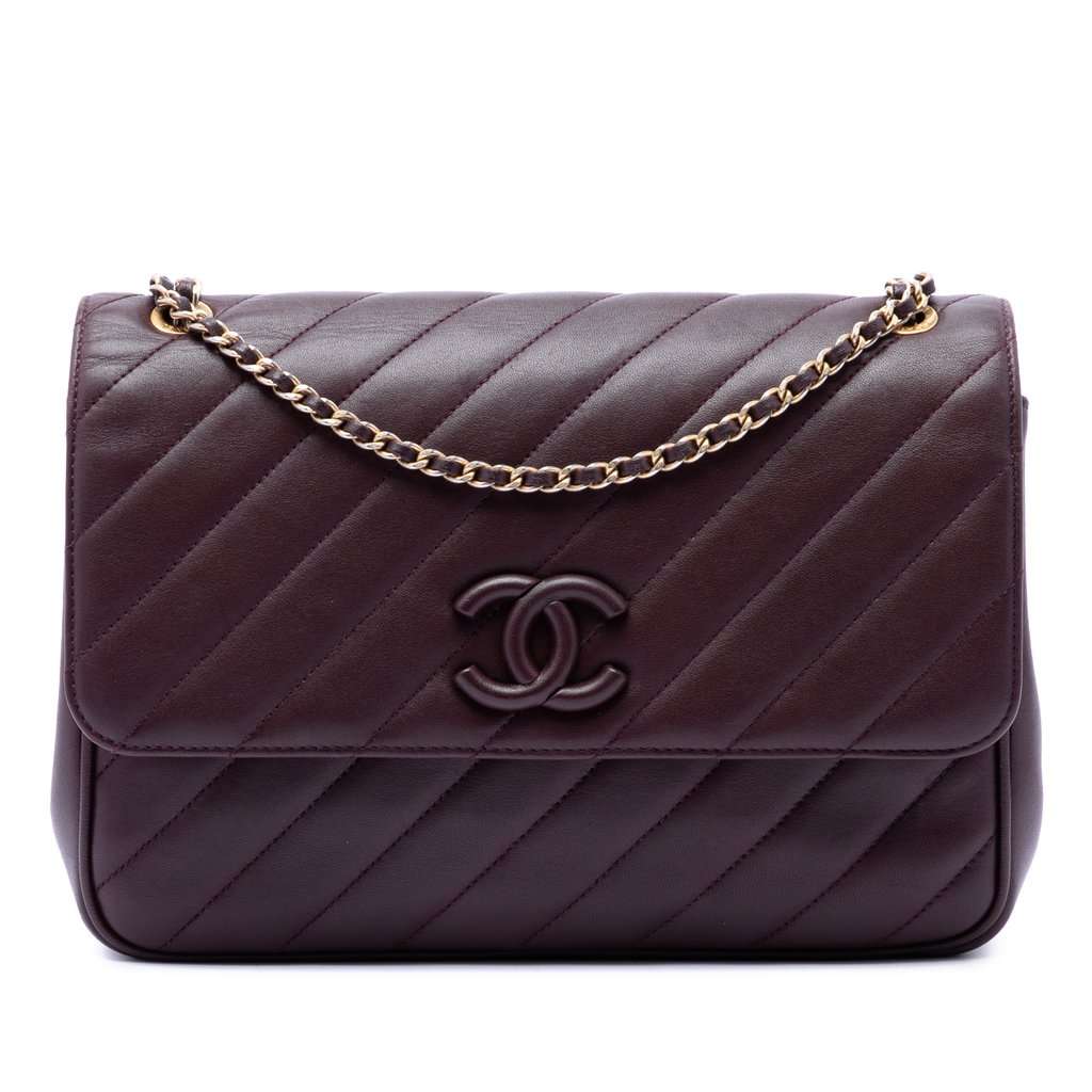 Chanel Diagonal Quilted Lambskin CC Signature Flap Red Leather Very good condition - Front View
