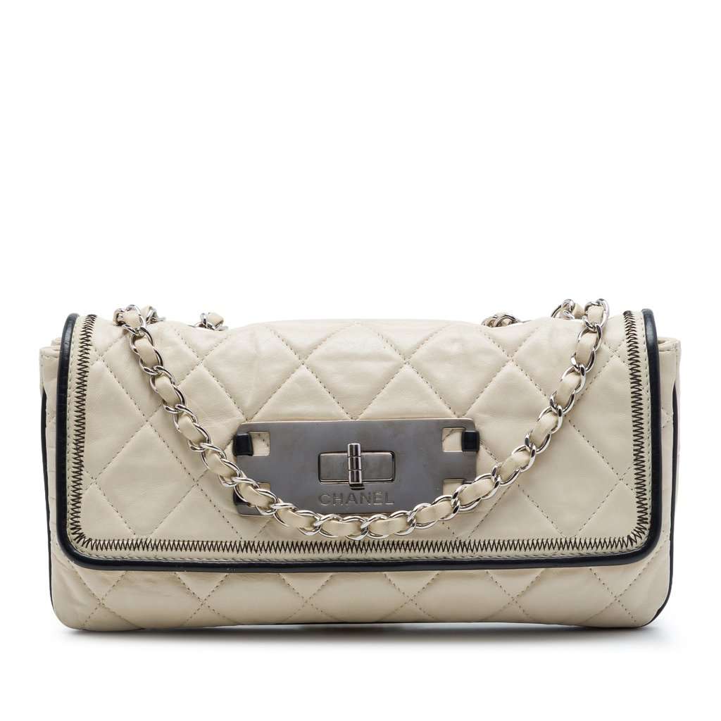 Chanel Quilted Aged Lambskin Reissue 2.55 East West Flap White Leather Very good condition - Front View