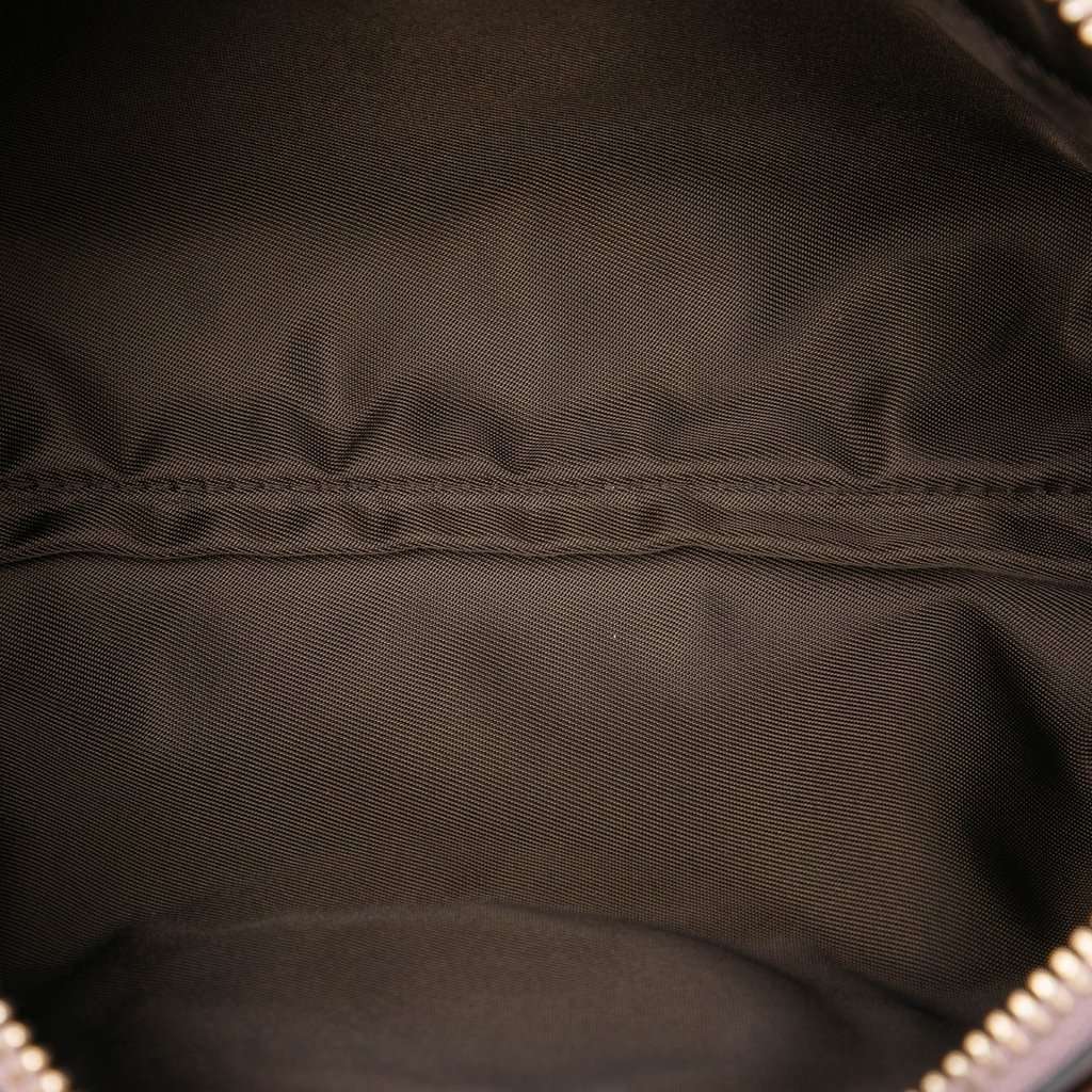 Gucci Soft Patent Soho Clutch Brown Leather Very good condition - Model View