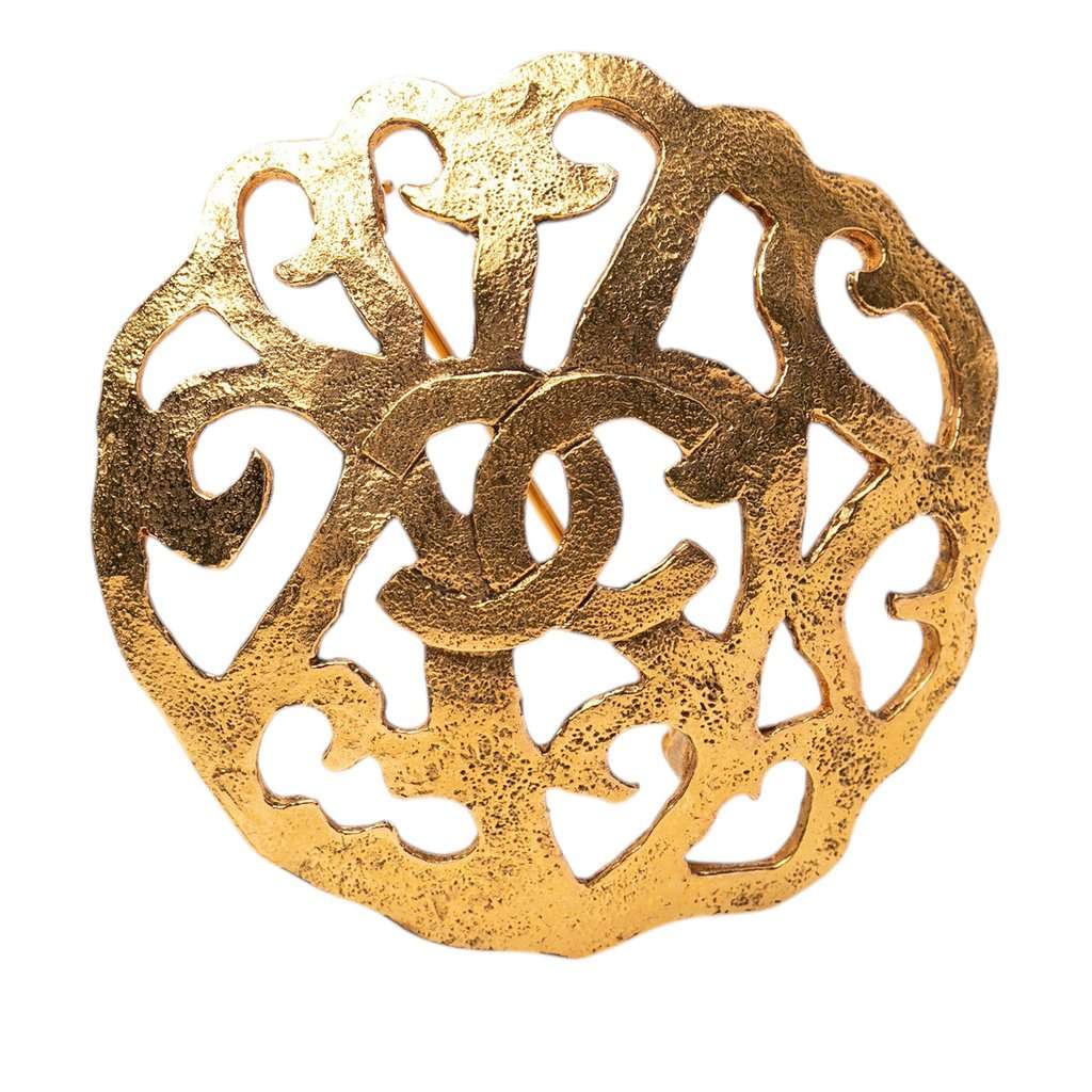 Chanel CC Gold Plated Filigree Brooch Gold Metal Very good condition - Front View
