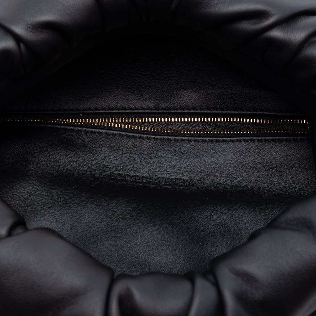 Bottega Veneta Calfskin The Body Pouch Belt Bag Black Leather Very good condition - Model View
