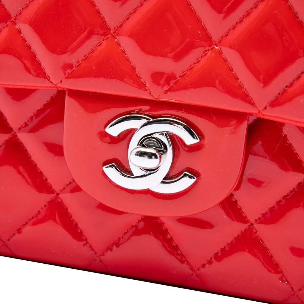 Chanel Medium Classic Patent Double Flap Red Leather Very good condition - Box View