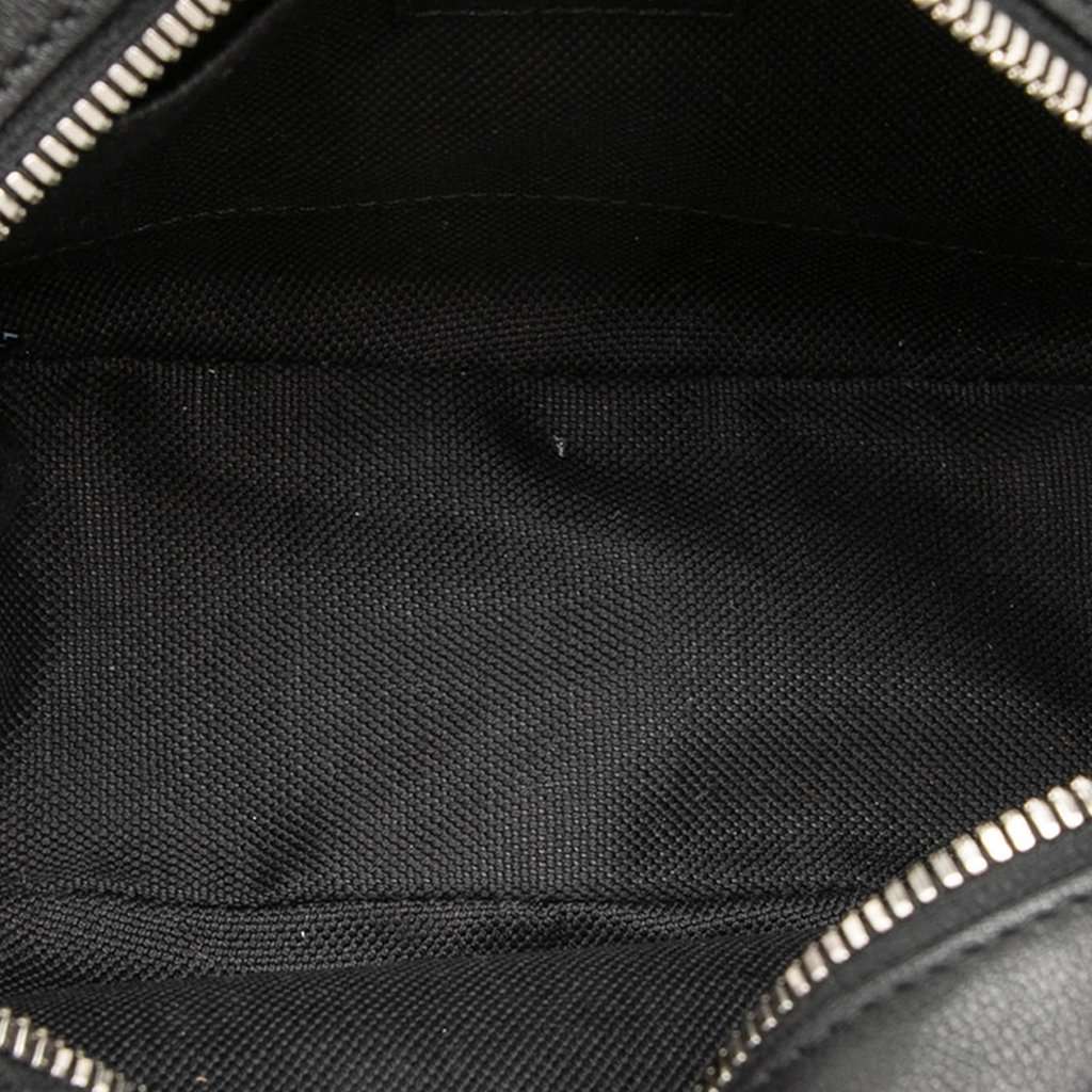 Gucci Mini Matelasse Calfskin Blondie Crossbody Black Leather Very good - Model View
