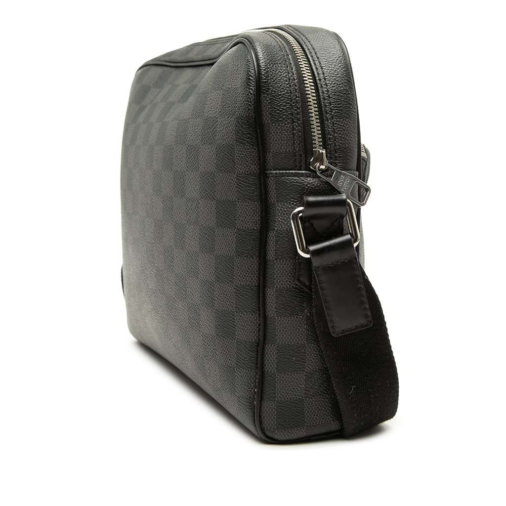 Louis Vuitton Damier Graphite Dayton Reporter MM Black Very good condition - Back View