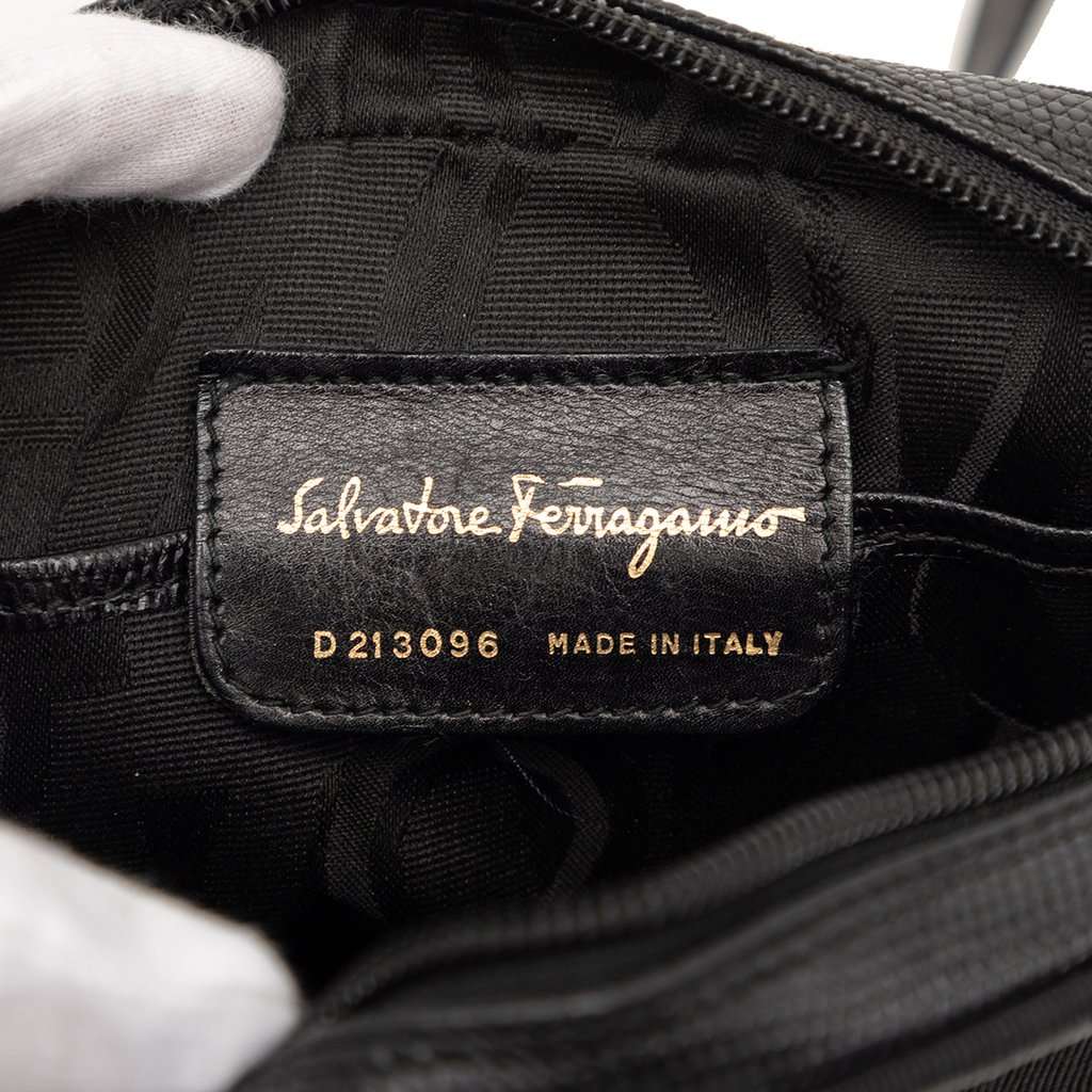 Salvatore Ferragamo Lizard Embossed Leather Vara Crossbody Black Leather Very good condition - Box View