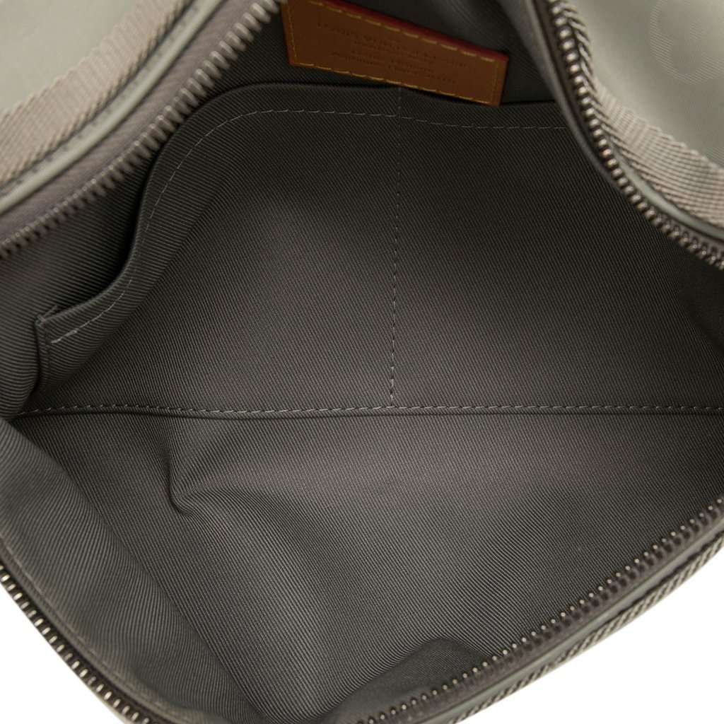 Louis Vuitton Monogram Titanium Messenger PM Grey Good condition - Model View