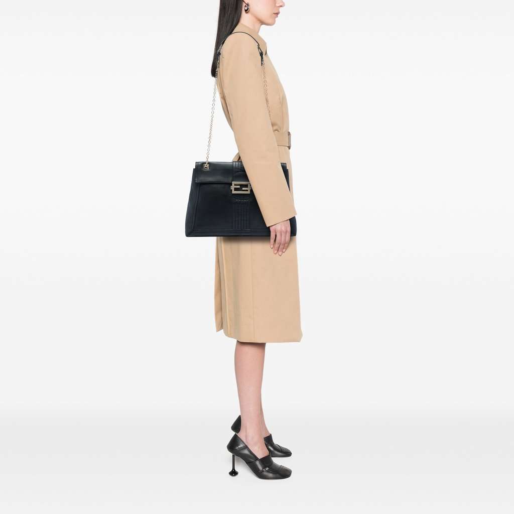 Fendi Leather Maxi Baguette Flap Bag Black Leather Very good - Box View