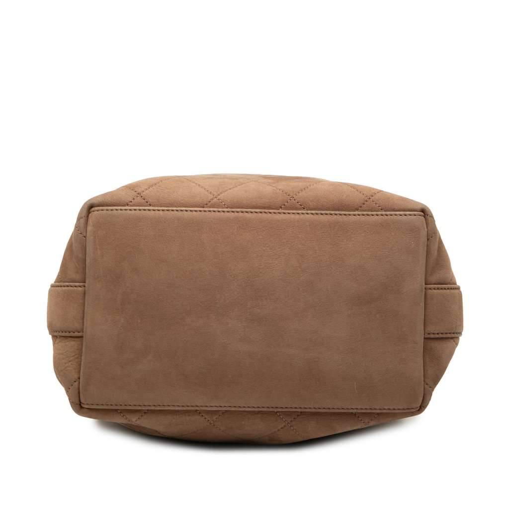 Chanel Small CC Quilted Suede On My Shoulder Drawstring Bucket Bag Brown Leather Very good condition - Inside View