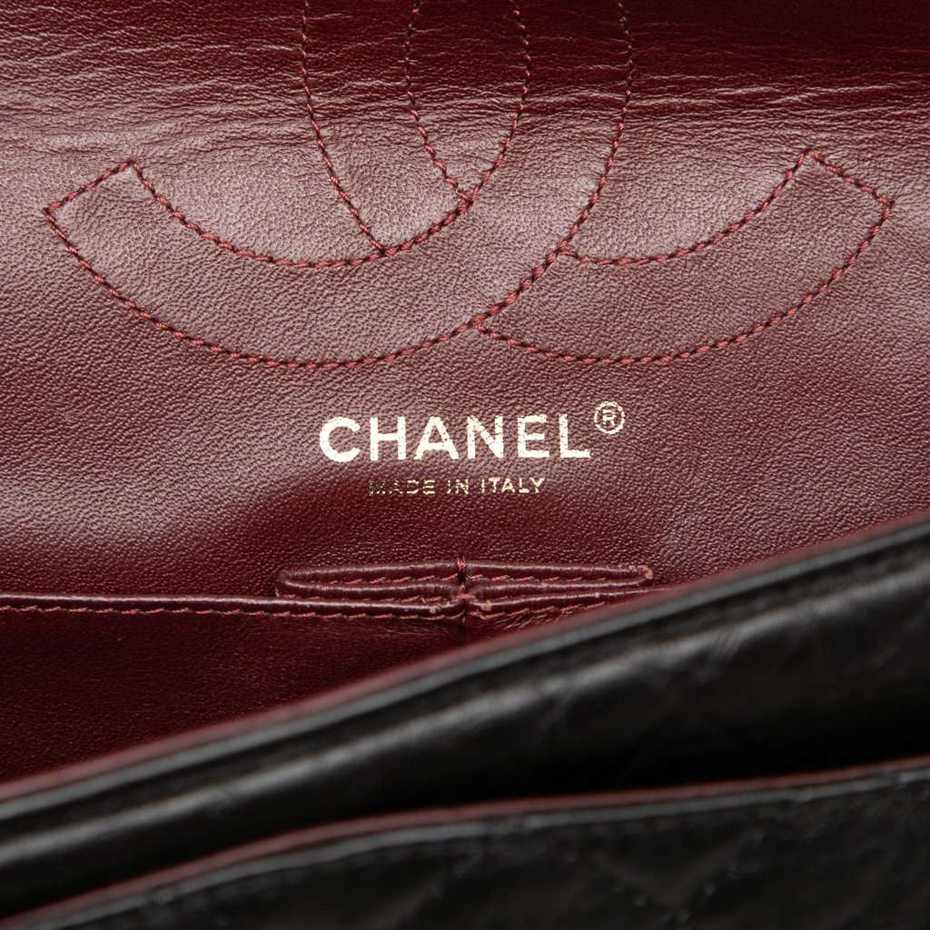 Chanel Quilted Aged Calfskin Reissue 2.55 Double Flap 226 Black Leather Very good condition - Box View