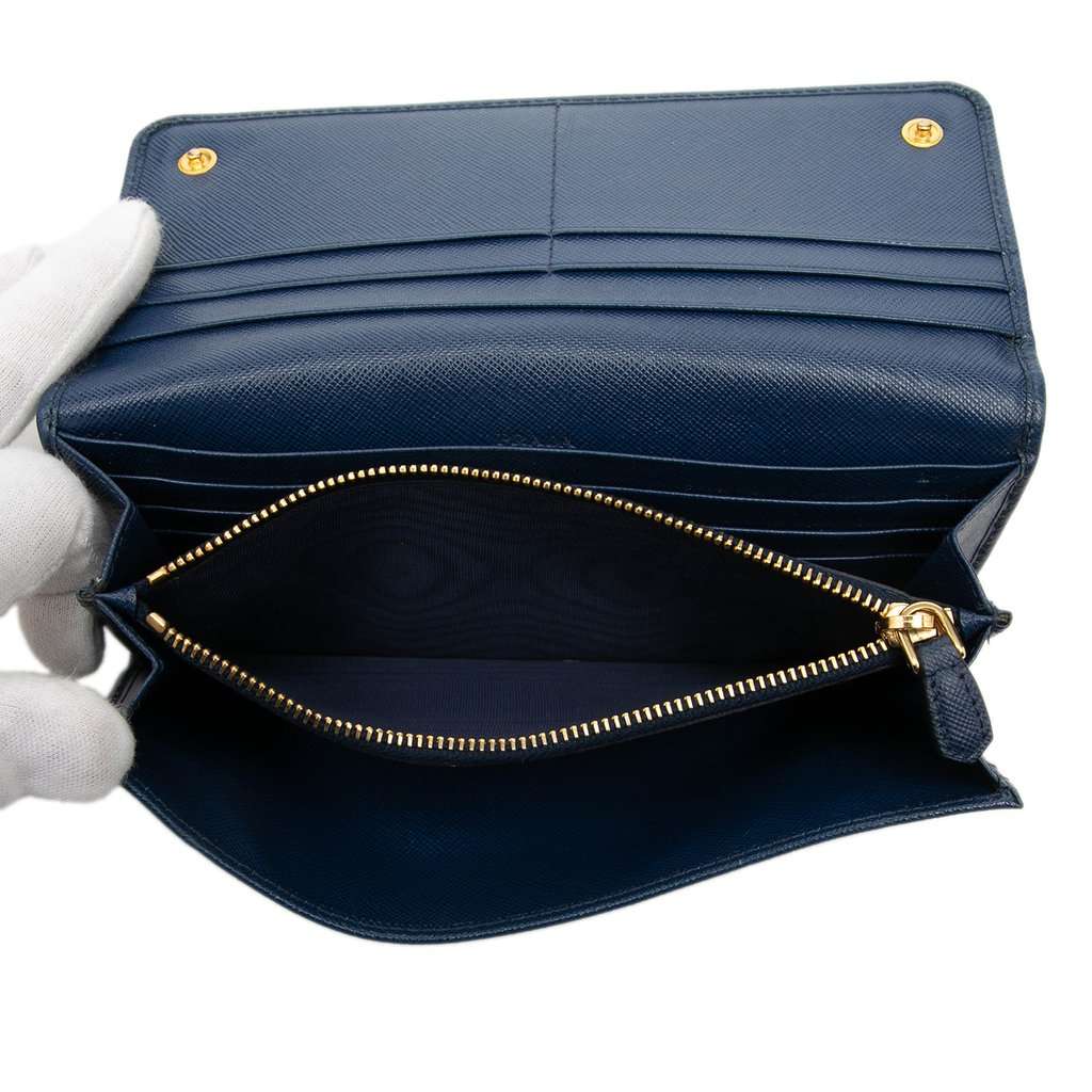 Prada Saffiano Lux Continental Wallet Blue Leather Very good condition - Model View