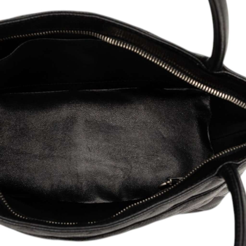 Chanel Caviar Medallion Tote Black Leather Very good condition - Model View