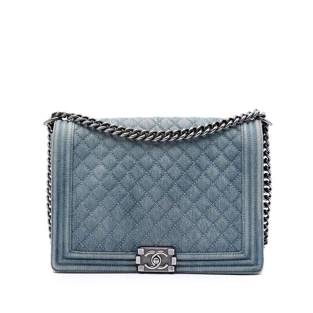 Chanel Large Quilted Denim Boy Flap Blue Very good condition - Front View