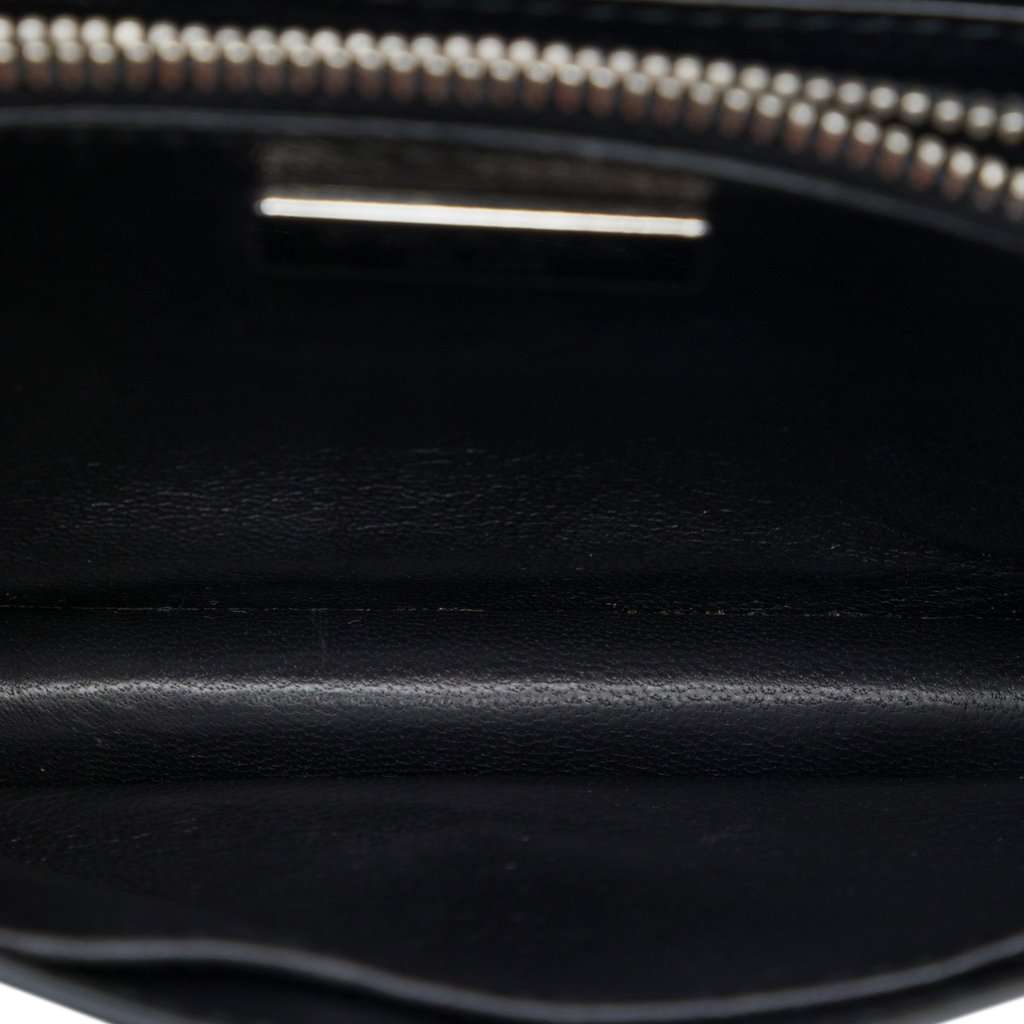 Prada Saffiano Wallet on Strap White Leather Very good - Model View