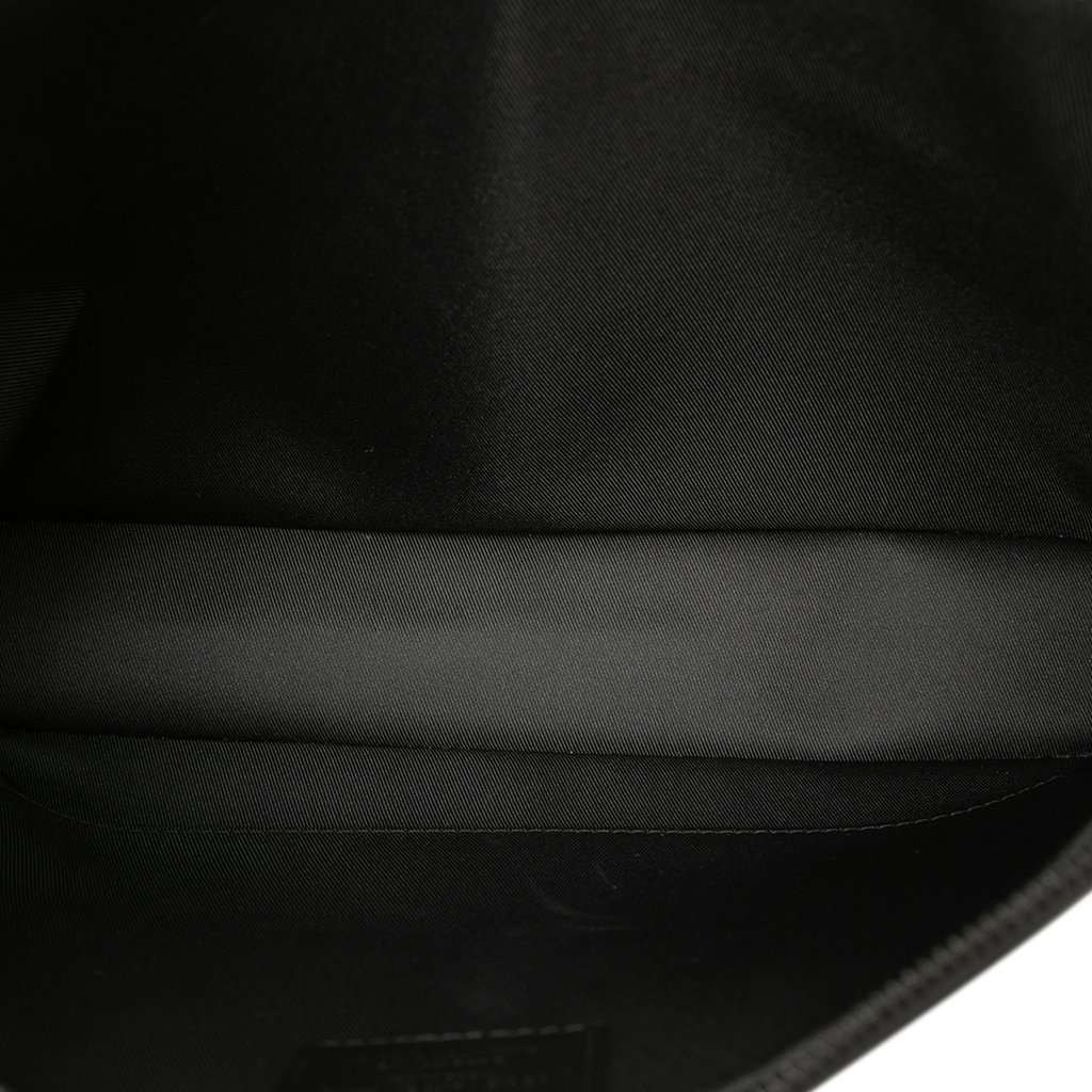Louis Vuitton Monogram Glaze Pochette Cosmos Black Very good condition - Model View