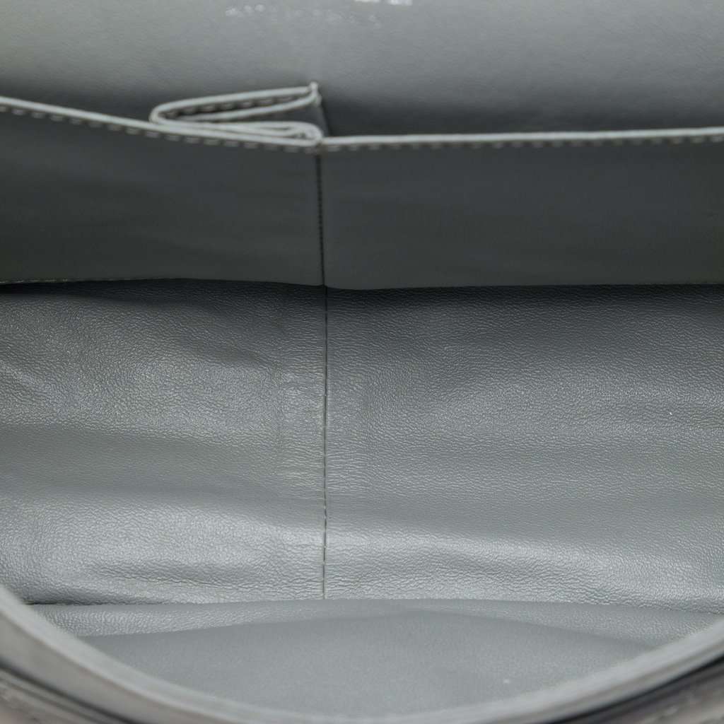 Chanel Bicolor Caviar and Iridescent Calfskin Reissue 2.55 Double Flap 226 Brown Leather Very good condition - Model View