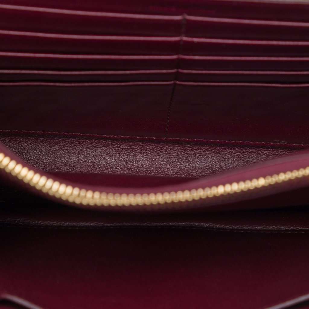 Saint Laurent Grain De Poudre Monogram Cassandra Chain Wallet White Leather Very good condition - Model View