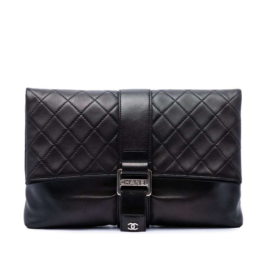 Chanel Quilted Lambskin Grip Clutch Black Leather Very good - Front View