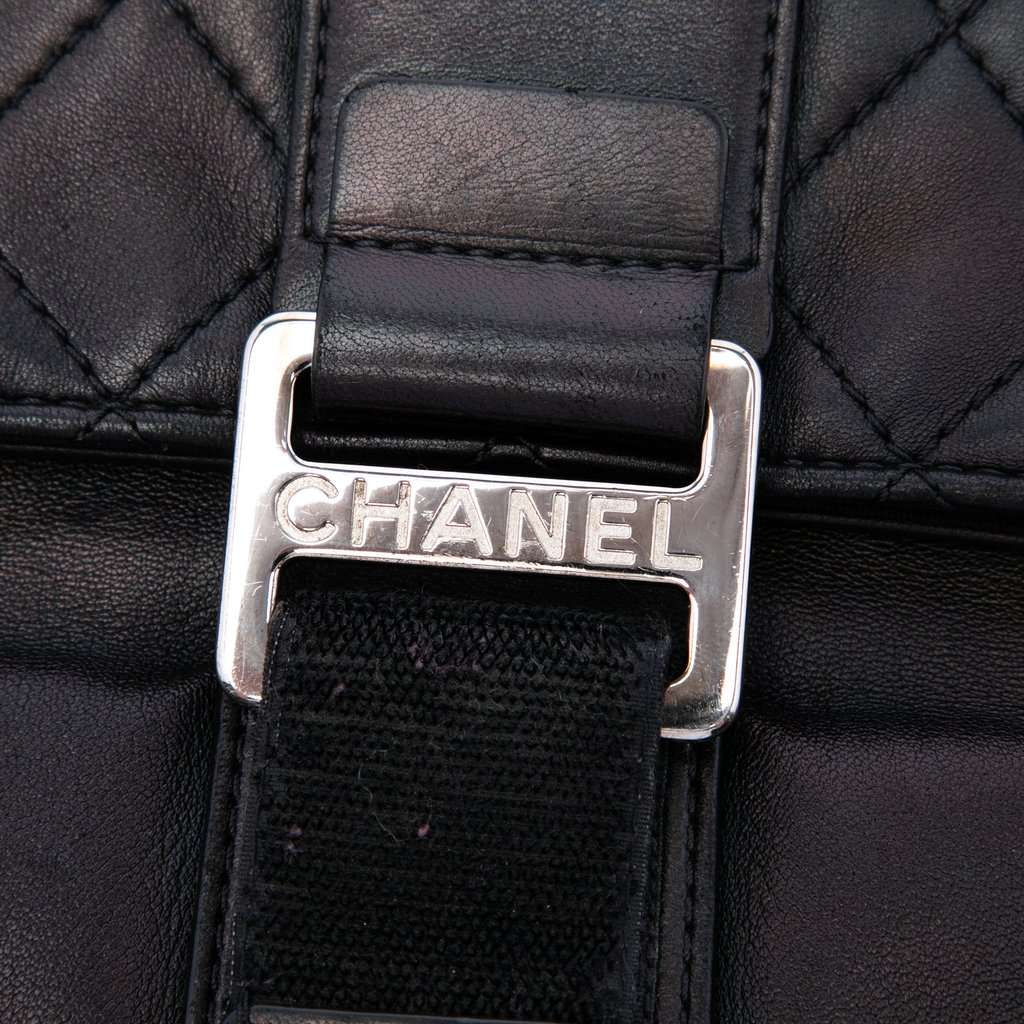 Chanel Quilted Lambskin Grip Clutch Black Leather Very good - Box View