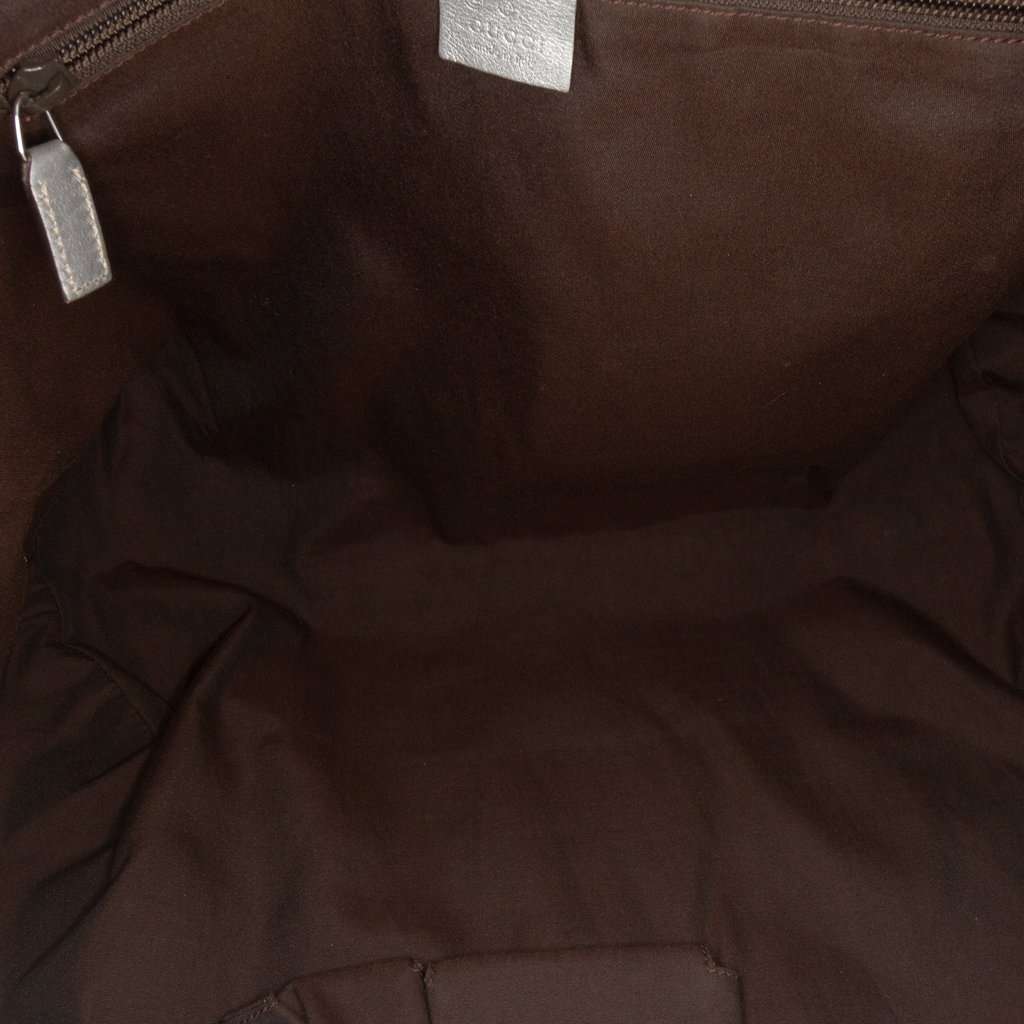 Gucci GG Canvas Tote Silver Very good condition - Model View
