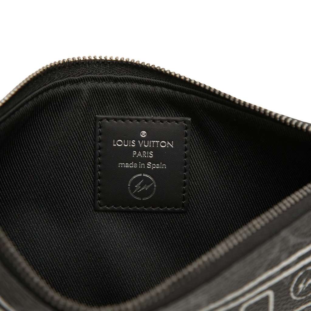 Louis Vuitton Monogram Eclipse Flash Fragment iPhone Case Black Very good condition - Box View