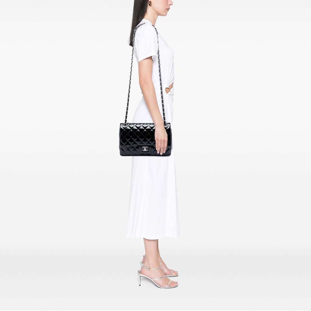 Chanel Jumbo Classic Patent Double Flap Black Leather Very good condition - Box View