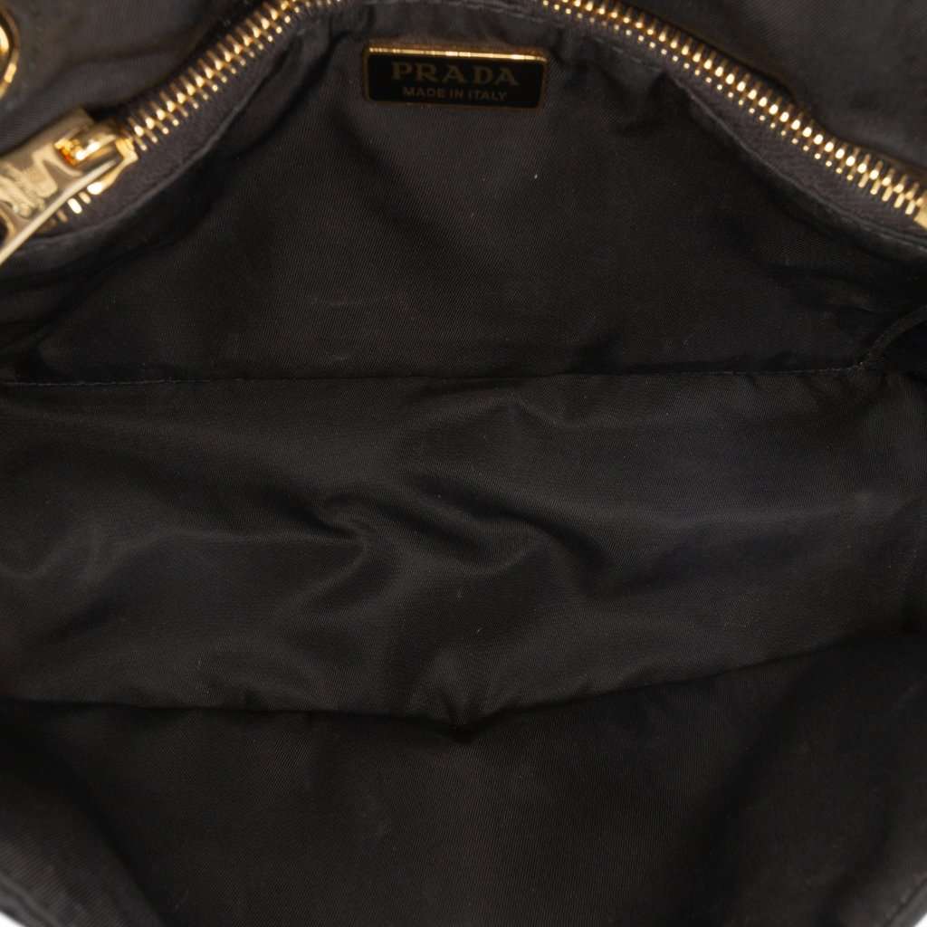Prada Tessuto Chain Flap Crossbody Black Very good condition - Model View
