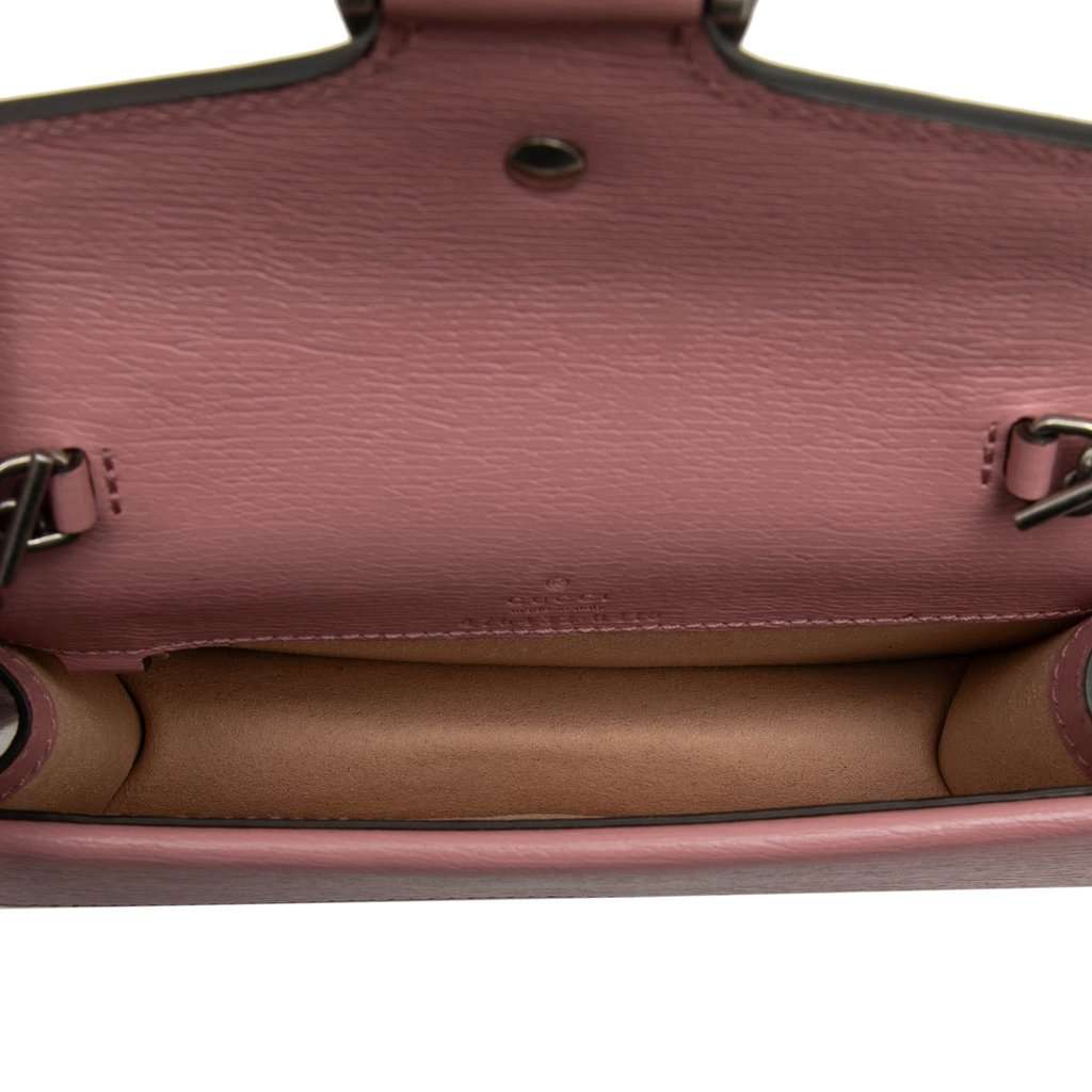 Gucci Mini Textured Leather Valentines Day Dionysus Crossbody Pink Leather Very good condition - Model View