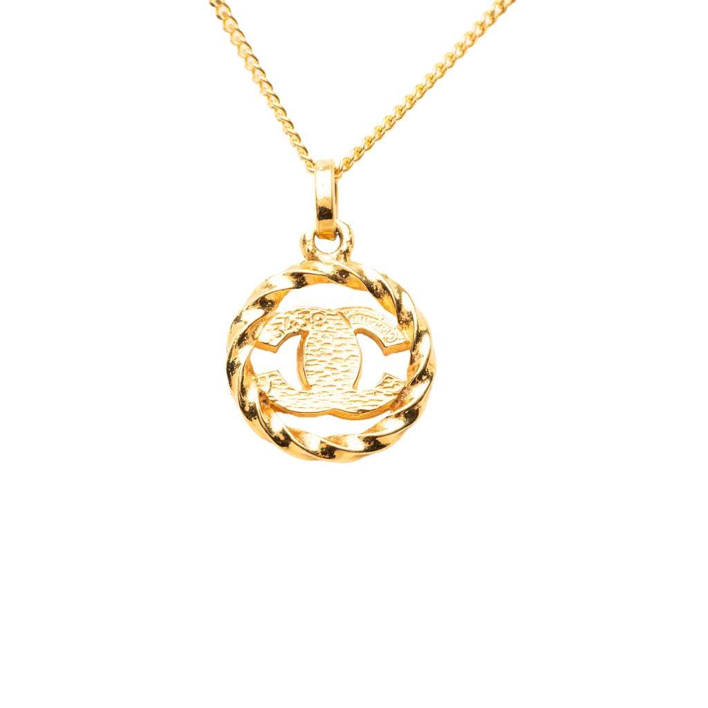 Chanel CC Gold Plated Strass Round Pendant Necklace Gold Metal Very good condition - Back View
