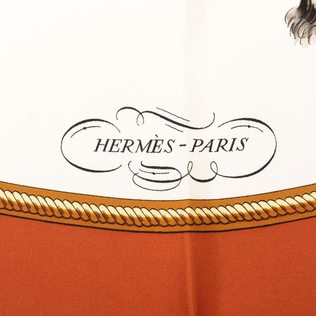 Hermès Reprise Silk Scarf 90 White Very good condition - Model View