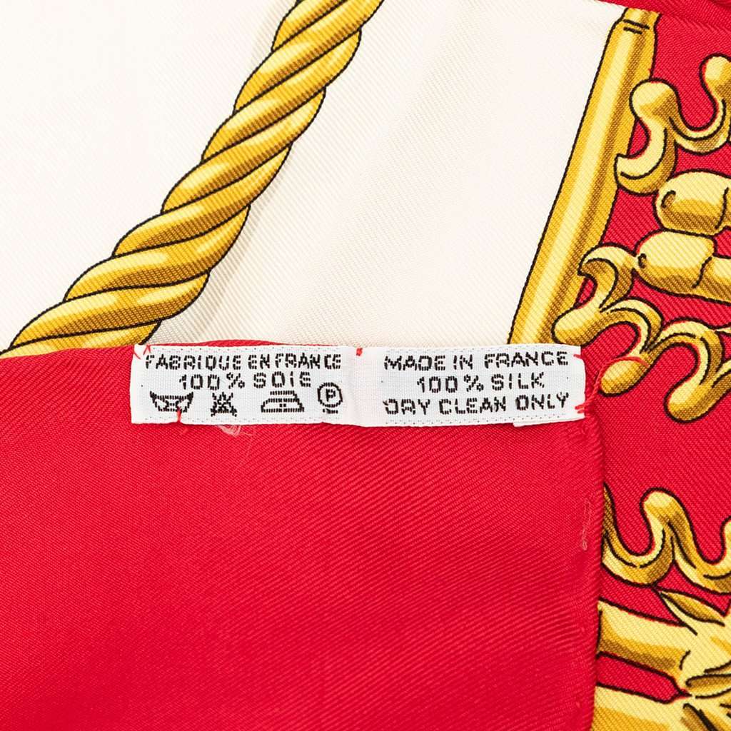 Hermès Les Cavaliers d Or Silk Scarf 90 Red Very good - Model View