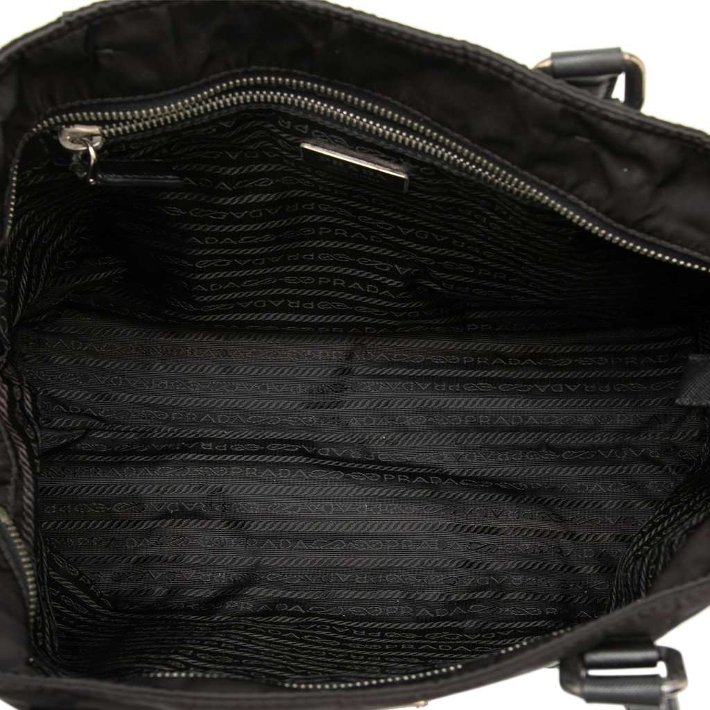 Prada Saffiano Trimmed Tessuto Tote Black Very good condition - Model View