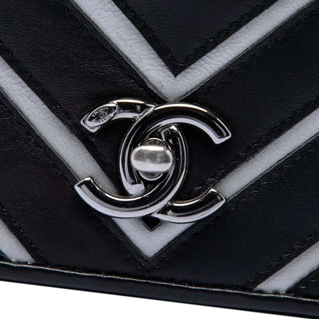 Chanel Small Chevron Lambskin Couture Flap Black Leather Very good condition - Box View
