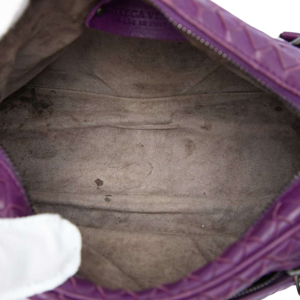 Bottega Veneta Nappa Intrecciato Camera Bag Purple Leather Very good - Model View