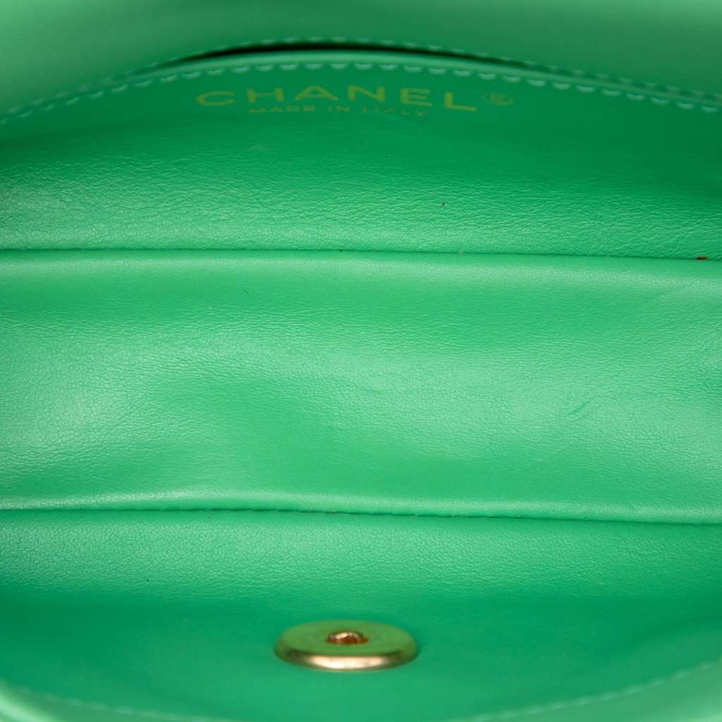 Chanel Small Quilted Lambskin Chain Is More Flap Green Leather Very good condition - Model View