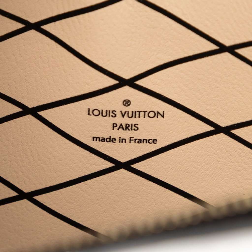 Louis Vuitton Epi Trunk Clutch White Leather Very good condition - Box View