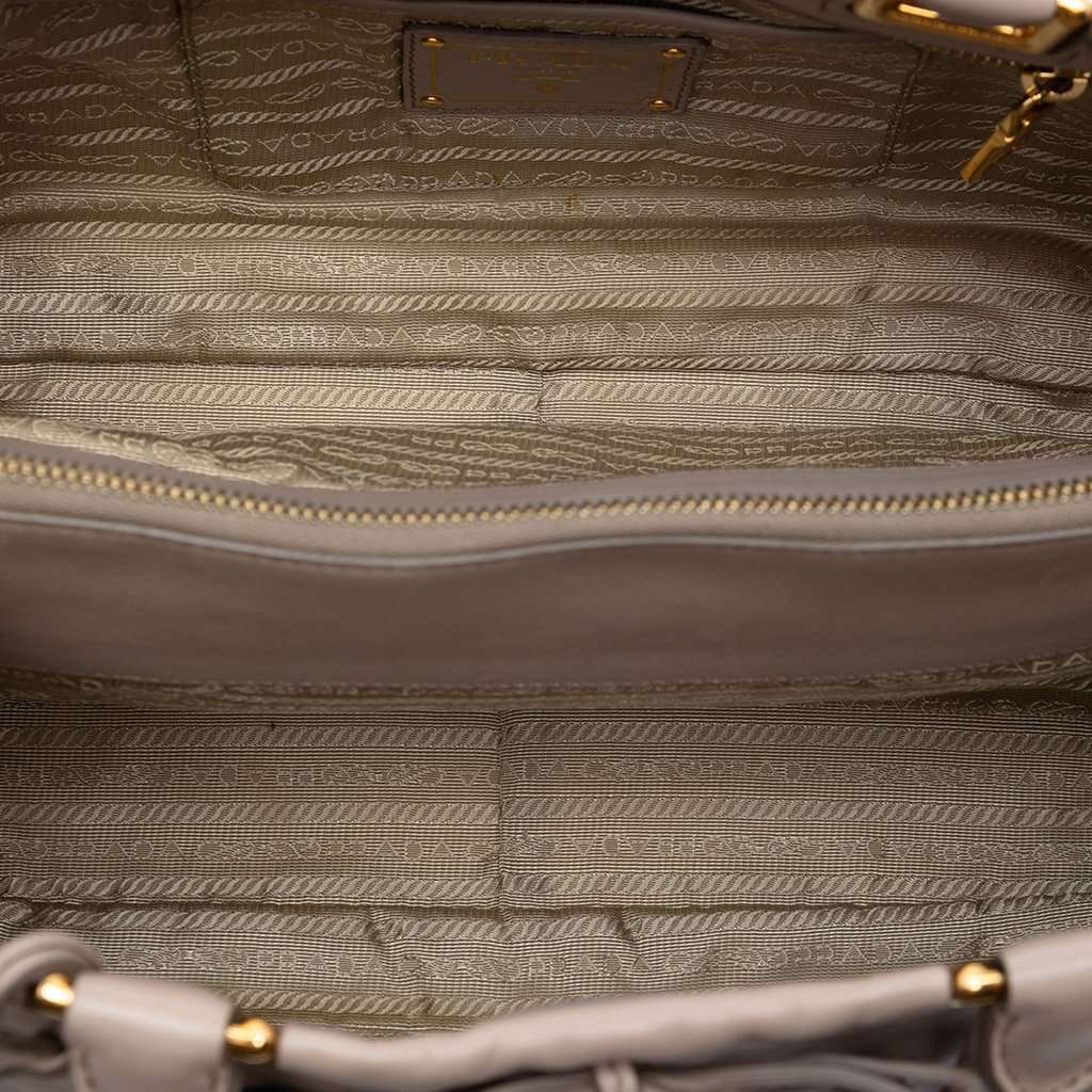 Prada Vitello Bow Satchel Beige Leather Very good condition - Model View