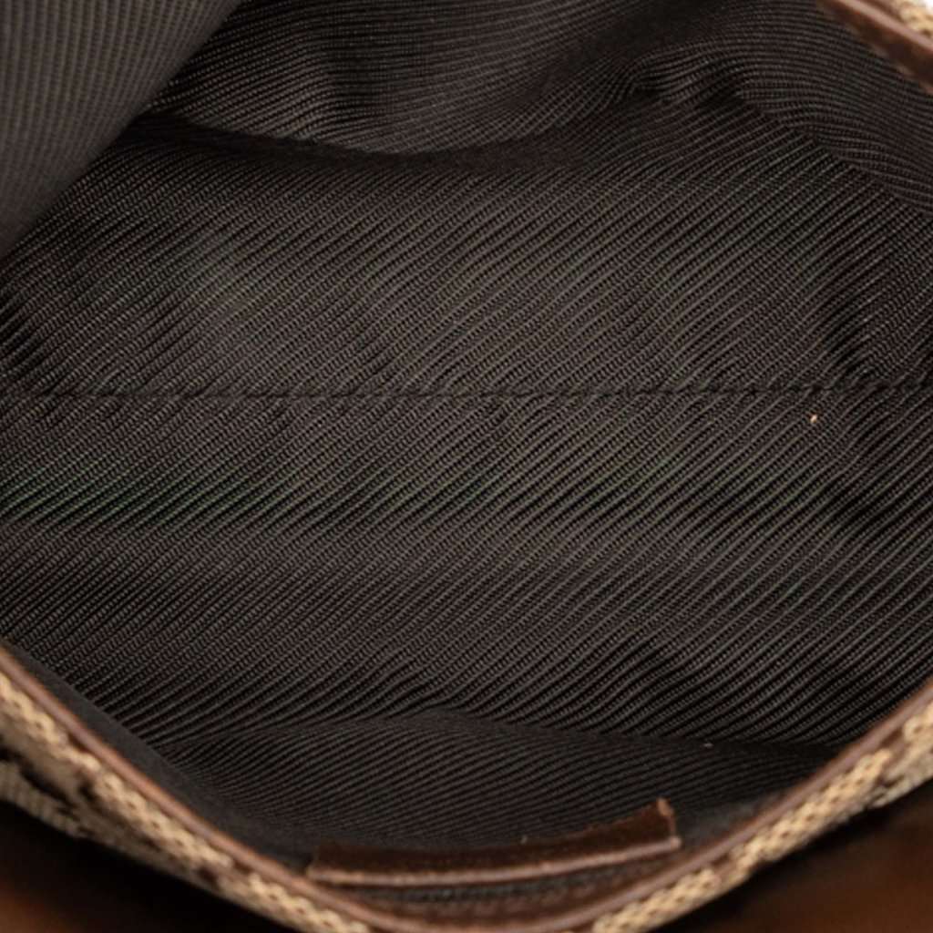 Gucci GG Canvas Jackie Belt Bag Beige Very good condition - Model View
