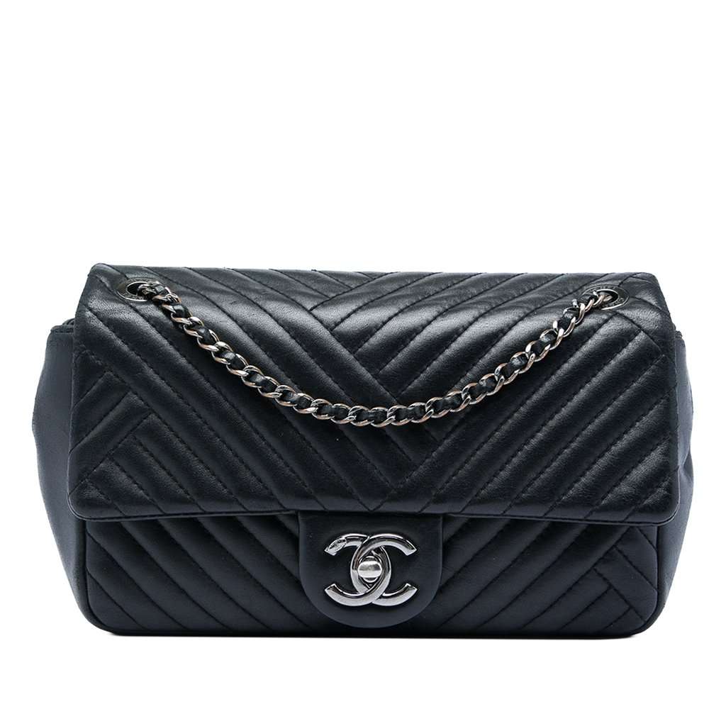 Chanel Small Lambskin CC Crossing Flap Black Leather Very good condition - Front View